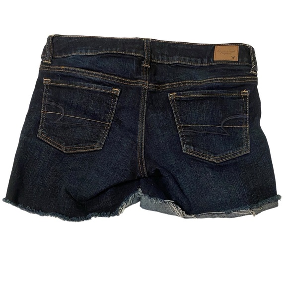 American Eagle Denim Dark Wash Raw Hem Shorts Sz 8 - Picture 3 of 7